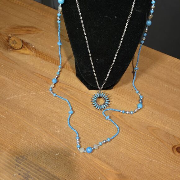 (2) Vintage Faux Turquoise Silver-tone Chain Pendant & Long Beaded Necklace - Picture 4 of 10